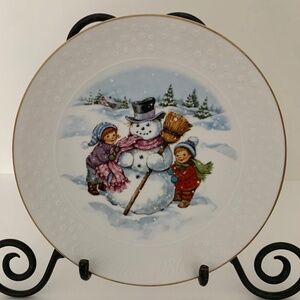 Avon "A Child's Christmas" 1986 Christmas Plate